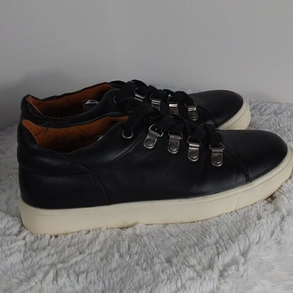 Dirty Laundry Sneakers   - Picture 6 of 6